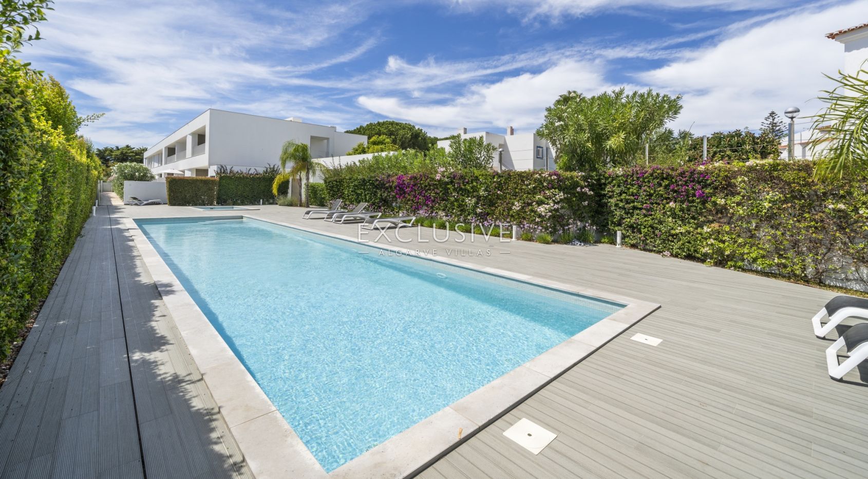 Villa in Lagos - view 1